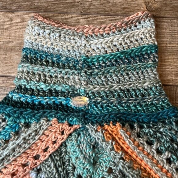 Handcrafted Crochet Cowl Neck Scarf With Fringe New Handmade by Seller Knit - Picture 12 of 16